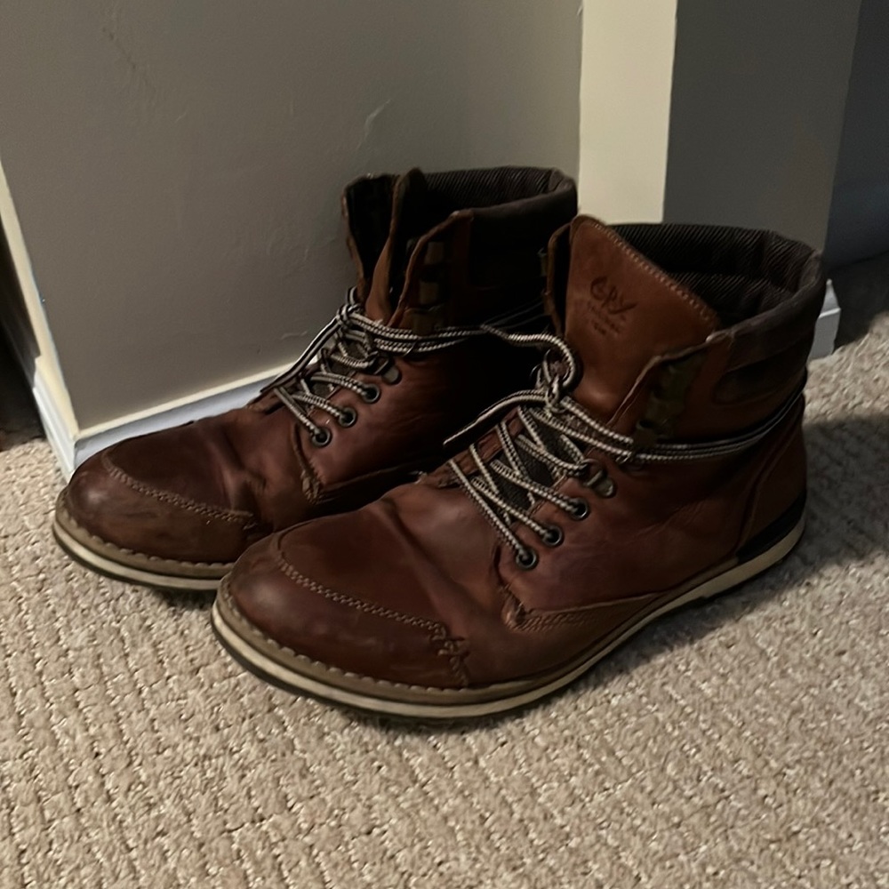 GBX leather boots. Size 9